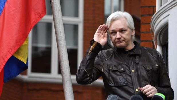 Assange negoció inmunidad a cambio de colaborar con la CIA