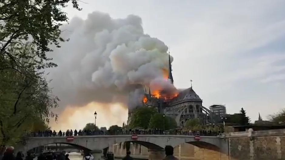 Vídeo del incendio de Notre Dame, la catedral de París