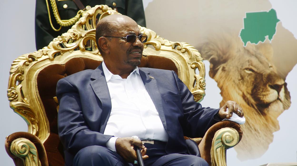 El expresidente de Sudán, Omar al-Bashir