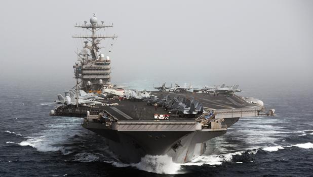 Un portaaviones de EE.UU. se dirige al golfo Pérsico ante la amenaza de Irán de volver al programa nuclear