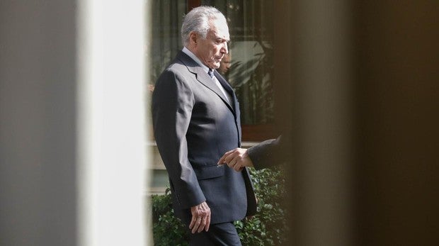 Temer se entrega a la Policía tras una nueva orden de arresto en su contra