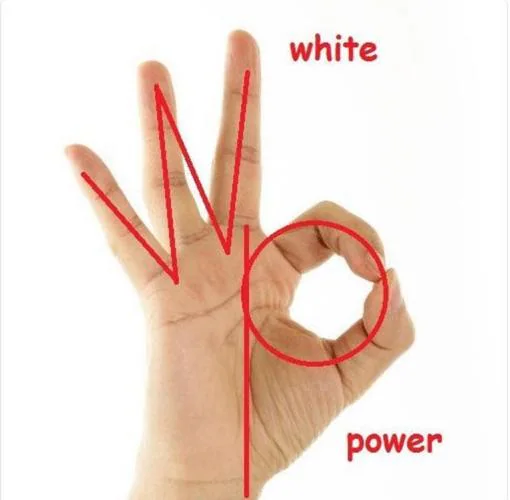 ¿Qué significa el gesto «OK» usado por Marine Le Pen y asociado a los supremacistas blancos?
