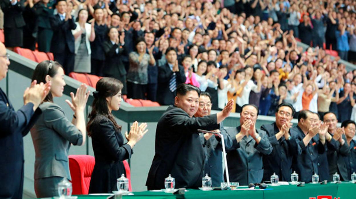 Kim Jong-un durante los «Juegos de masa»