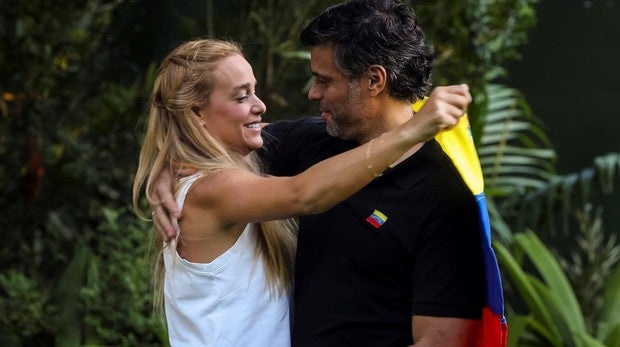 Lilian Tintori y su hija llegan a Madrid tras dejar la Embajada de España en Caracas