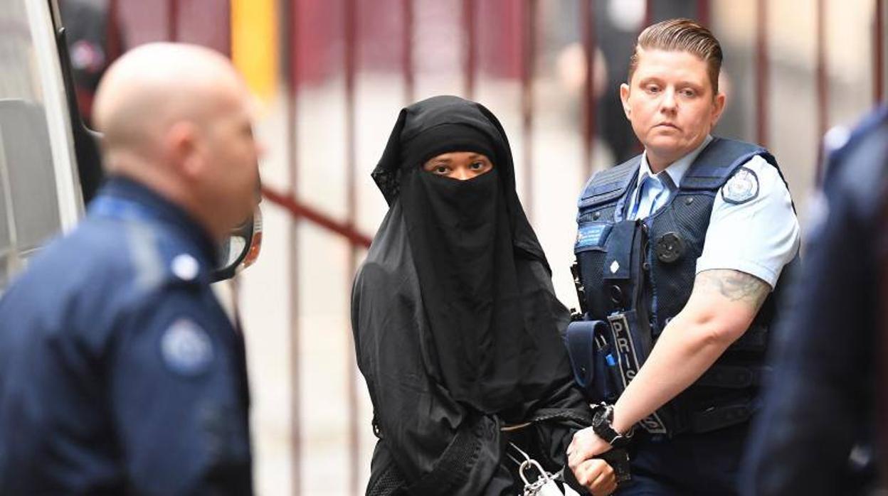 Momena Shoma, en la corte por cargos de terrorismo