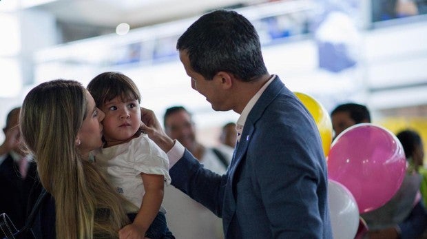 La esposa de Juan Guaidó regresa a Venezuela despúes de una gira internacional de más de dos meses