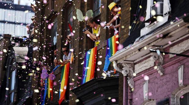 EE.UU. impide a sus embajadas ondear la bandera del orgullo gay