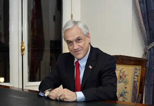 Sebastián Piñera atiende a ABC en Santiago de Chile