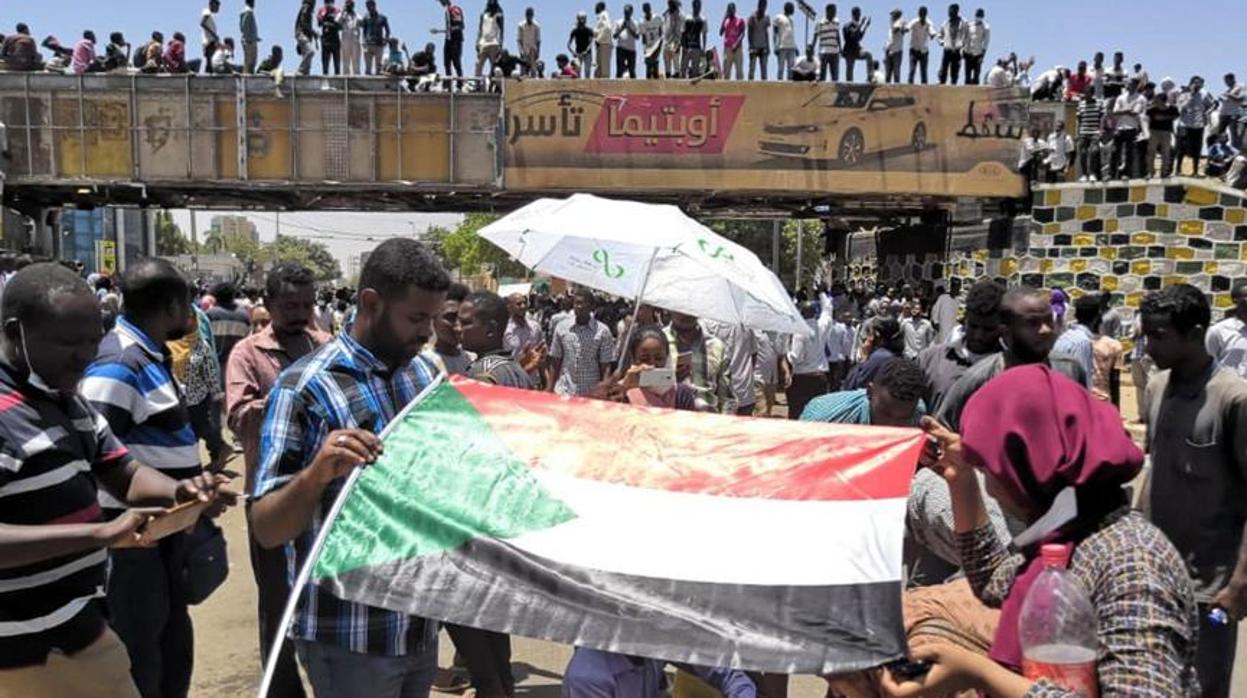 Protestas en las calles de la capital sudanesa, Khartoum