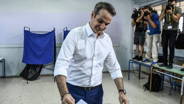 Mitsotakis, el favorito de las elecciones griegas: «Mañana amanecerá un día mejor para nuestra patria»