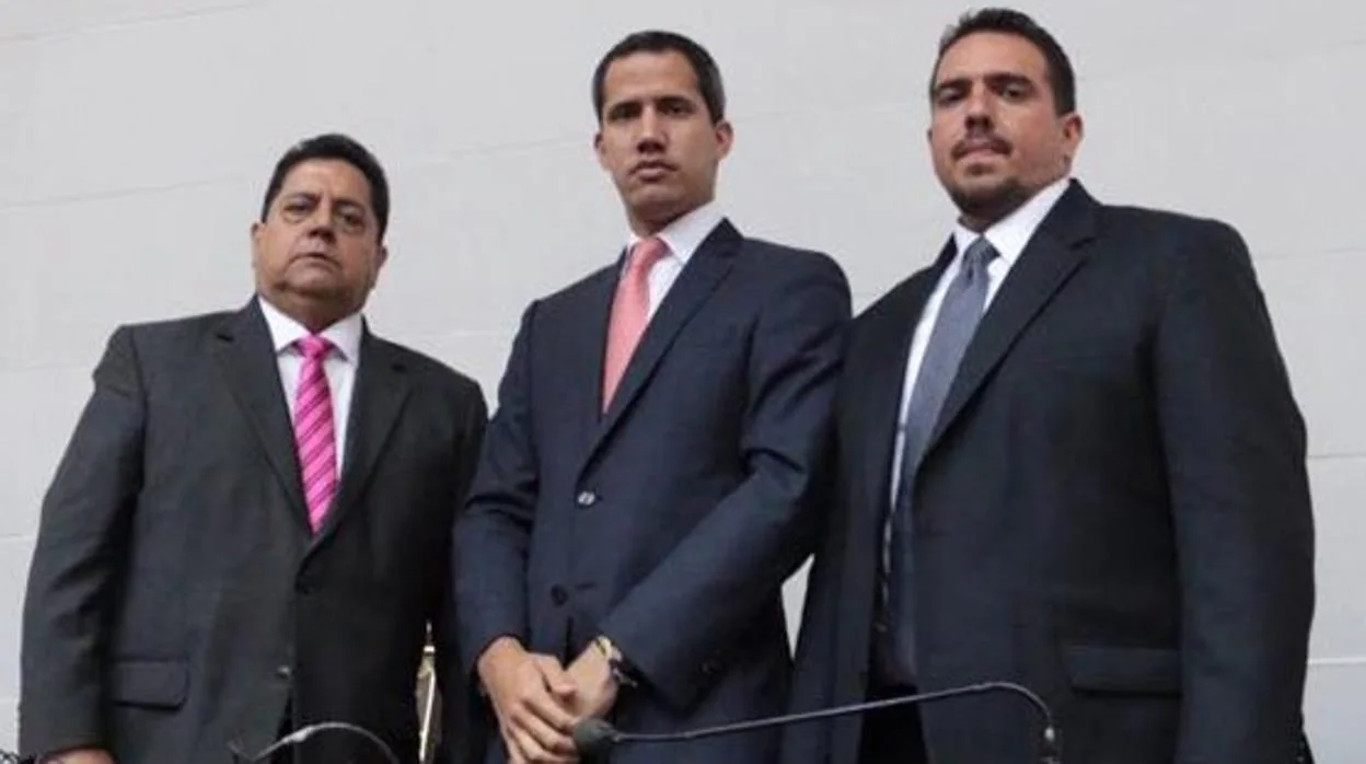 Edgar Zambrano, Juan Guaidó y Stalin González, la junta directiva de la Asamblea Nacional