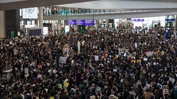 Tensión en Hong Kong ante nuevas protestas de alto riesgo