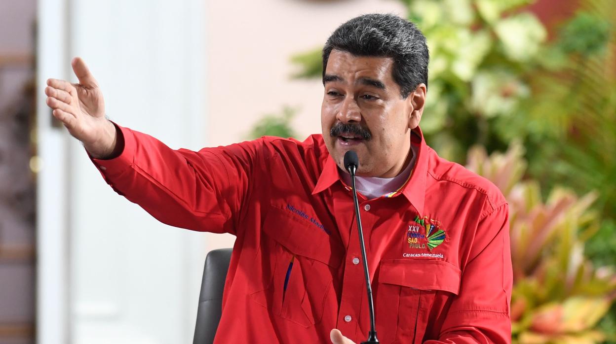 Maduro dice que es popular en España y que ganaría las elecciones a Sánchez