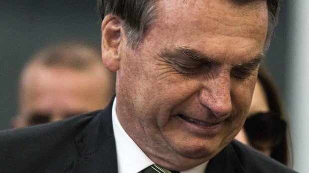 Bolsonaro pide «hacer caca una vez cada dos días» para preservar el medioambiente