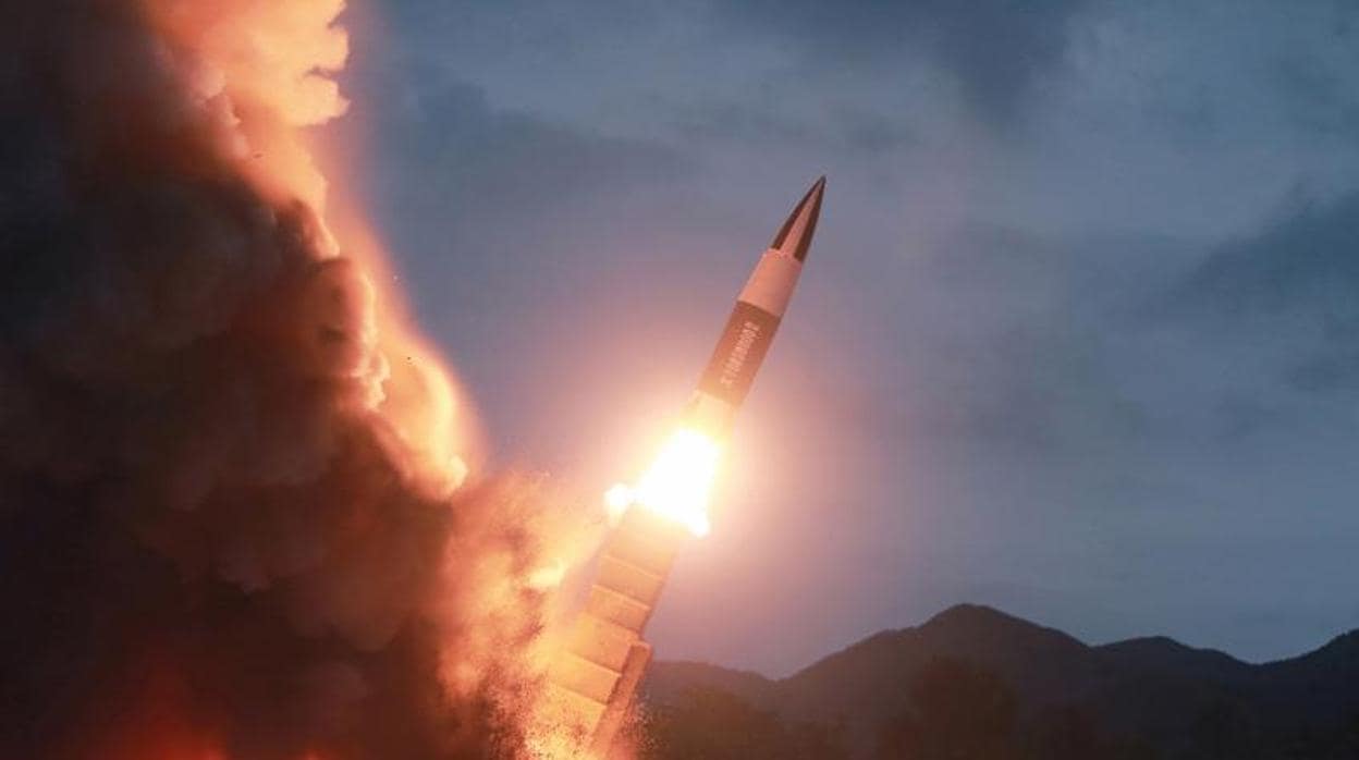 Imagen de archivo en la que Corea del Norte testa una nueva arma