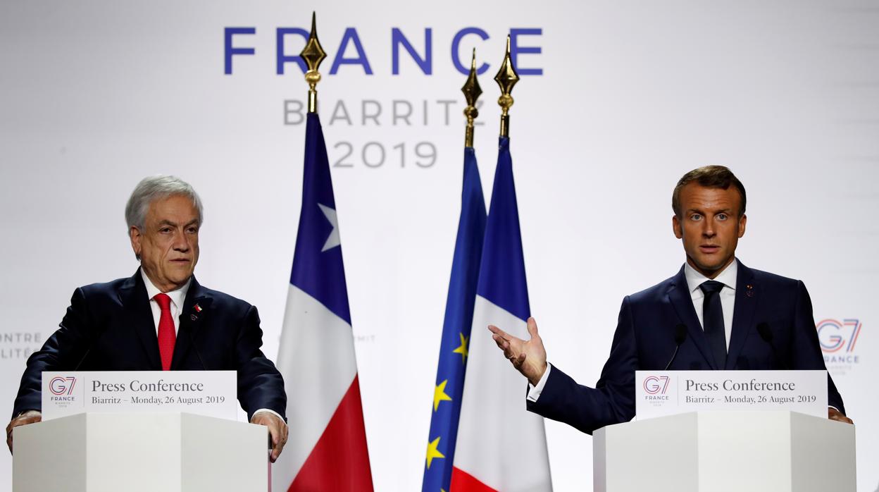 Sebastián Piñera, presidente chileno y Emmanuel Macron, presidente francés en la última jornada del G-7