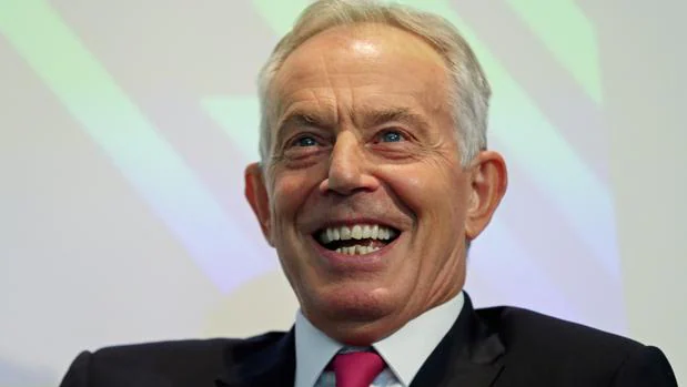 Tony Blair ve una «trampa» las elecciones anticipadas por la impopularidad de Corbyn