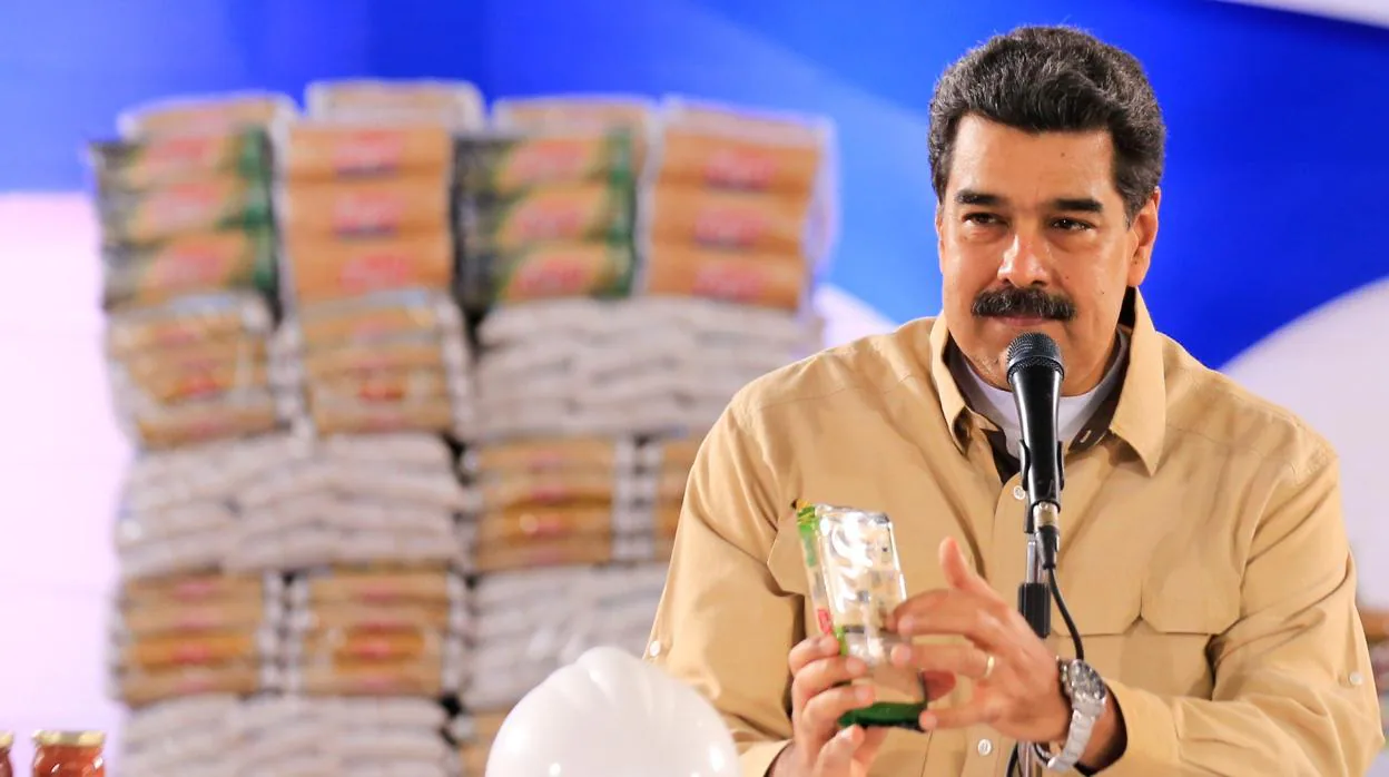 Maduro despliega tropas y anuncia un sistema de misiles en la frontera con Colombia
