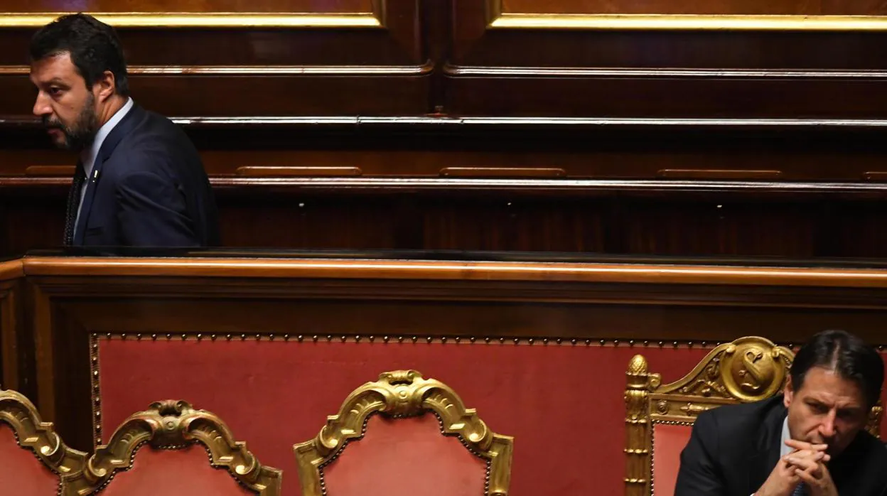 Conte critica con dureza a Salvini: «Es un arrogante que pedía plenos poderes»