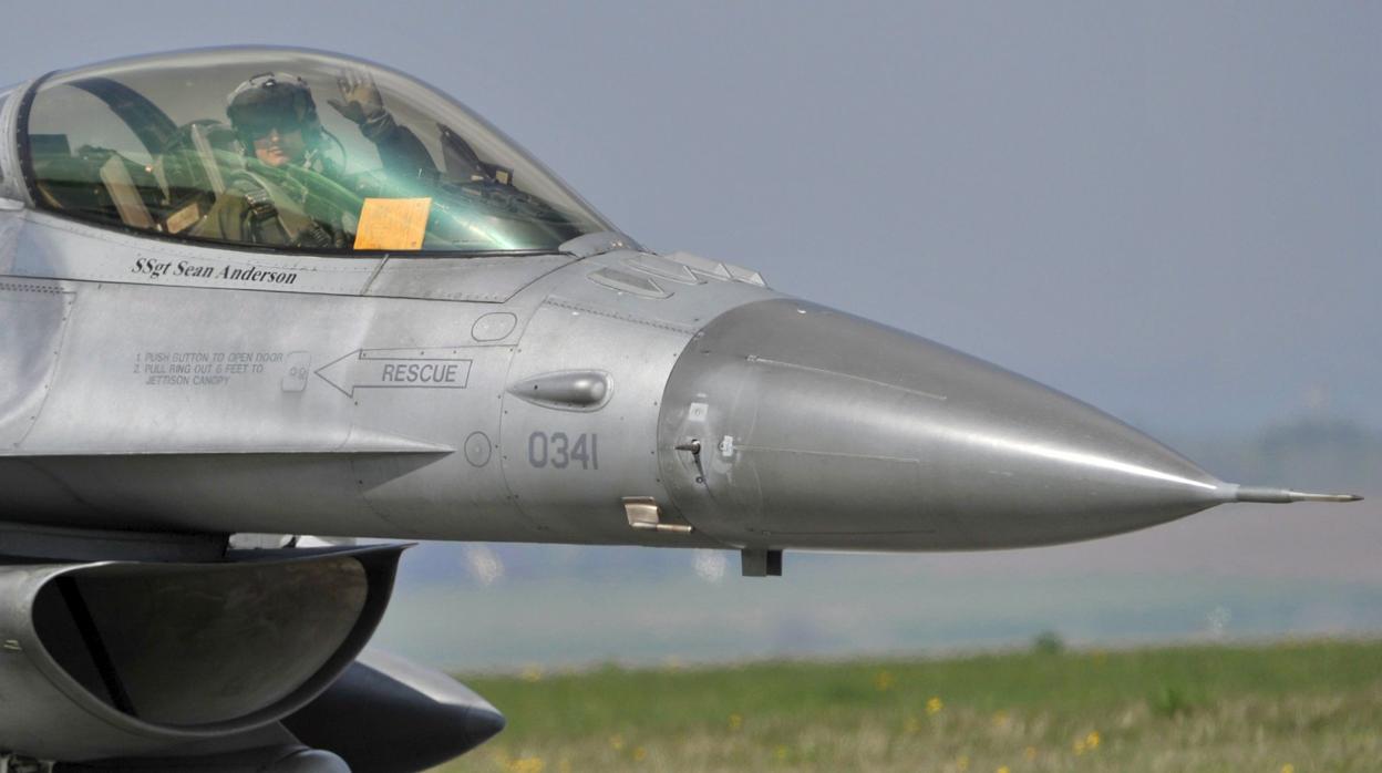 Imagen de archivo de un caza F-16