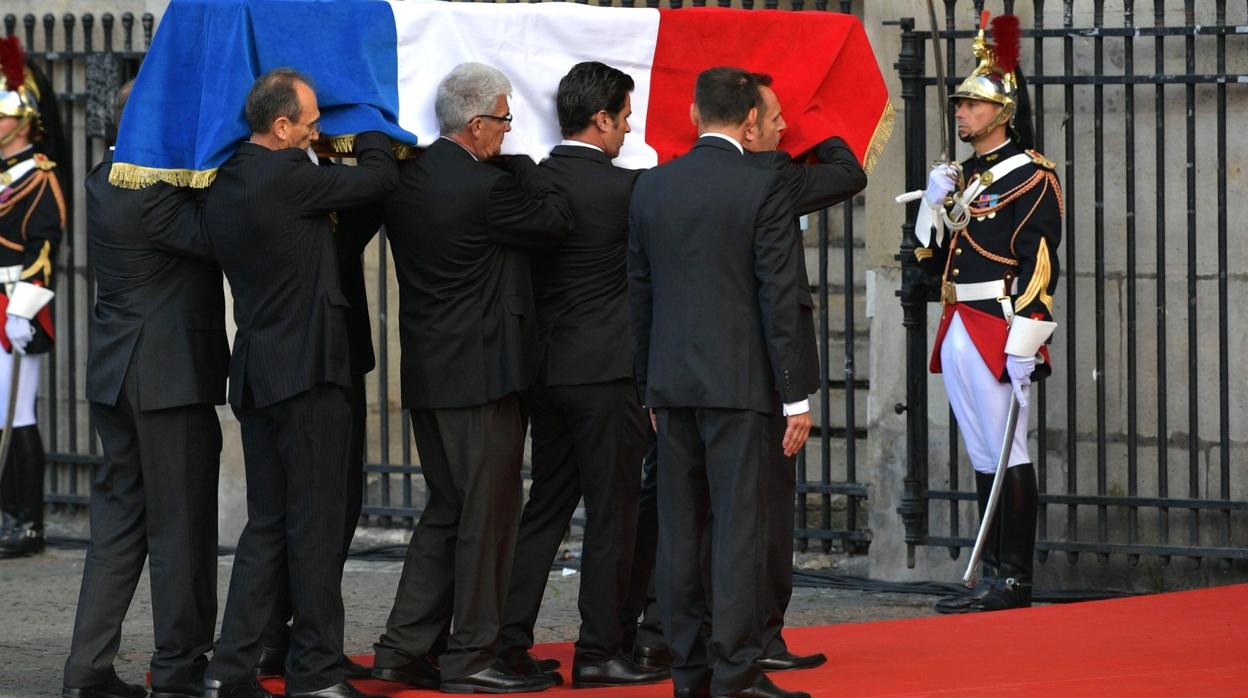 Francia se despide de Chirac recordando las luces y sombras de su carrera política