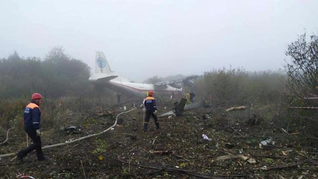 Mueren cinco personas en Ucrania tras el aterrizaje forzoso de un avión procedente de España