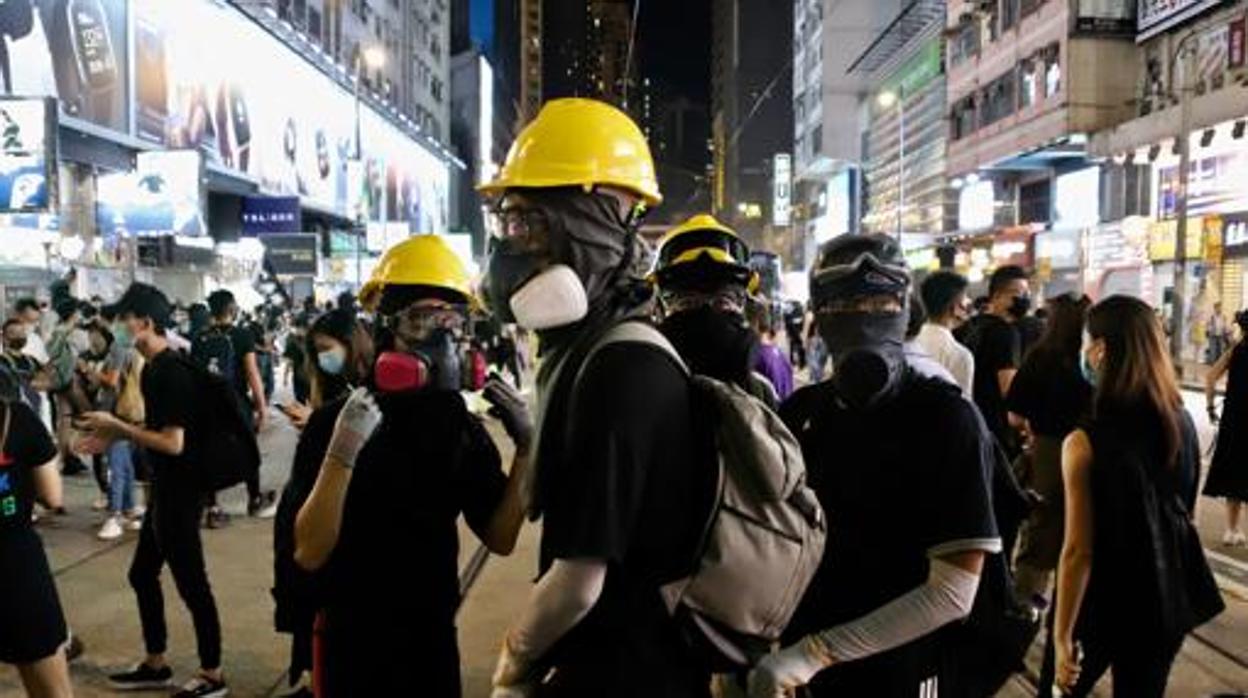 Manifestantes en Hong Kong contrarios a la ley EFE