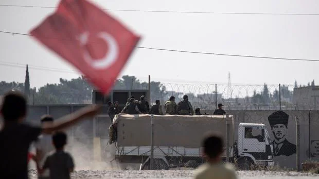 Pence y Pompeo llegan hoy a Turquía para intentar negociar un alto el fuego en Siria