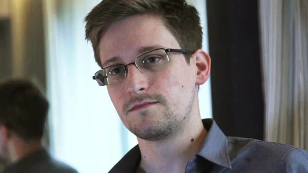 Snowden buscó en las redes de la CIA pruebas de que los extraterrestres existen