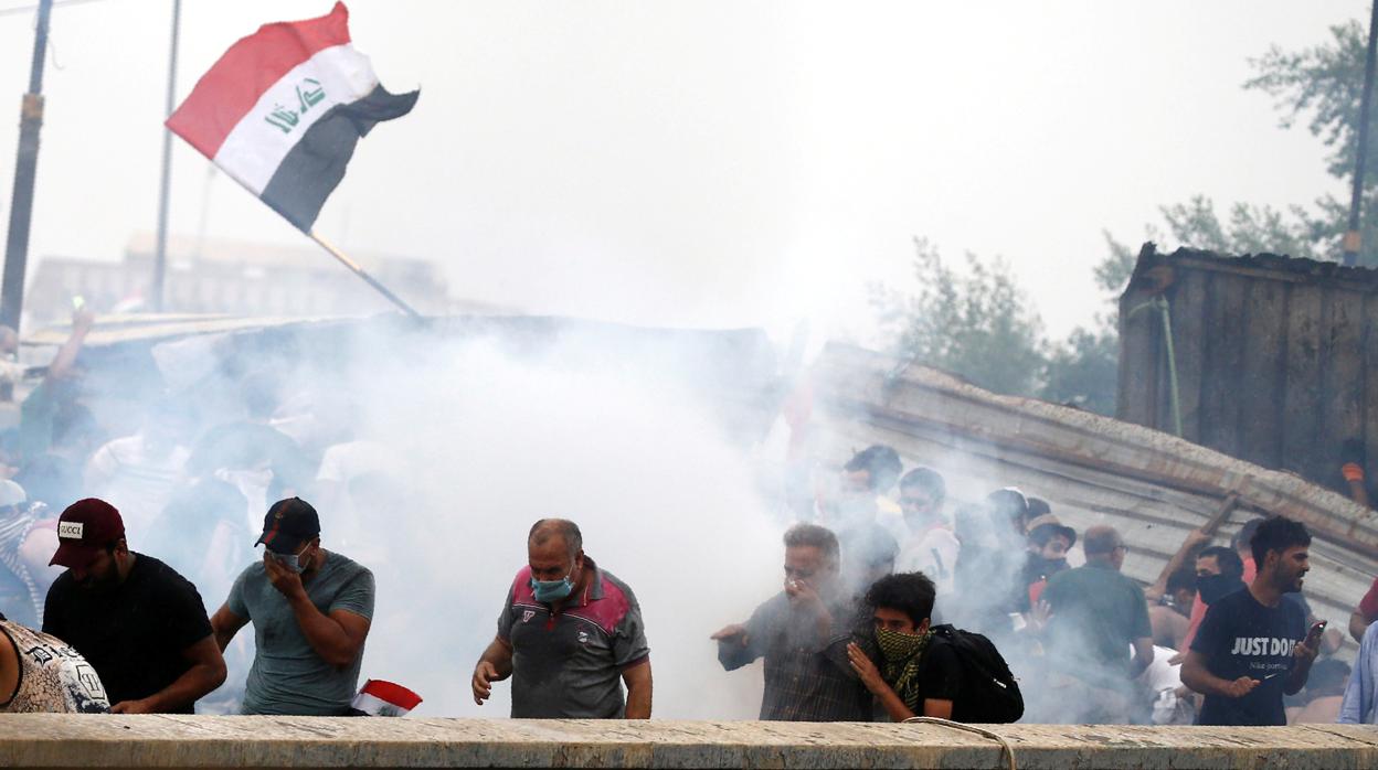 Las fuerzas de seguridad han lanzado gases lacrimógenos contra los manifestantes