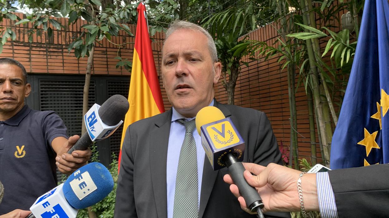 El secretario general de Inmigración y Emigración del Gobierno español, Agustín Torres, en Caracas