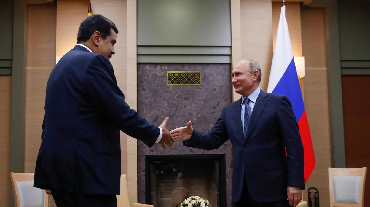 Putin envía euros y dólares a Maduro en aviones rusos