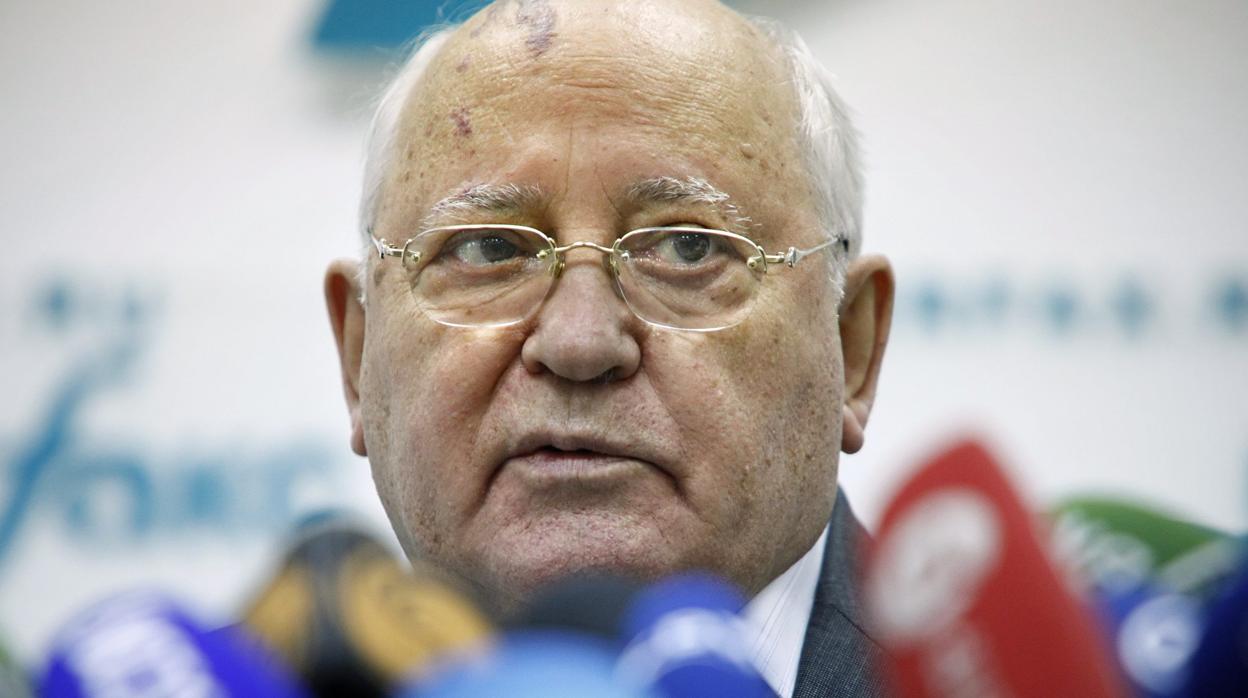 Gorbachov alerta del riesgo nuclear: «Mientras haya armas de destrucción masiva, el peligro es colosal»