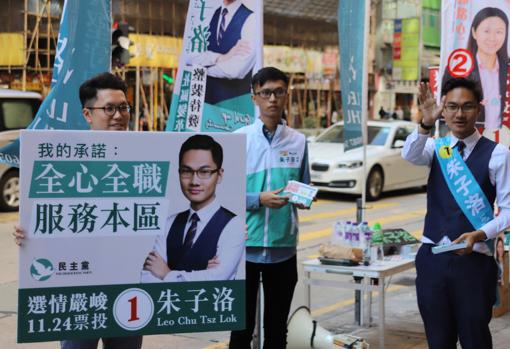 Hong Kong se vuelca en unas elecciones municipales que son un plebiscito al Gobierno