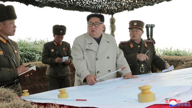 Corea del Norte realiza un ejercicio de artillería junto a la frontera con el Sur