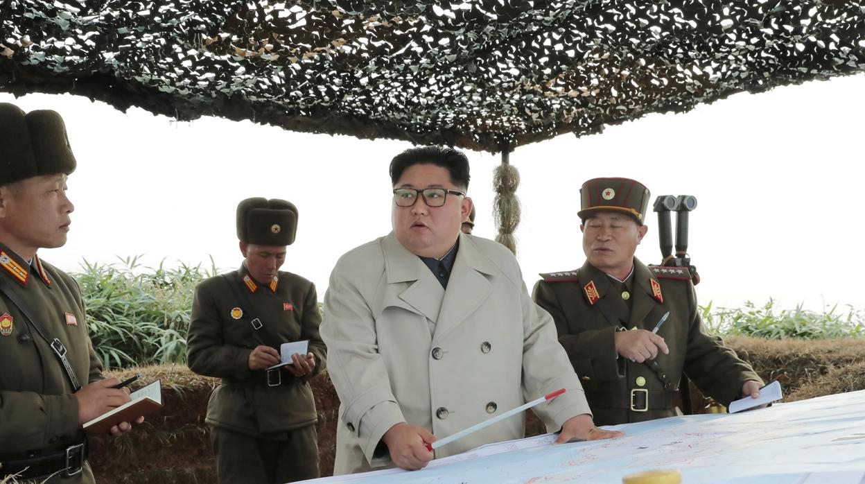 Corea del Norte realiza un ejercicio de artillería junto a la frontera con el Sur