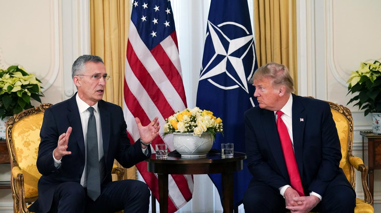 Trump se reúne con Stoltenberg antes de que comience la Cumbre de la OTAN