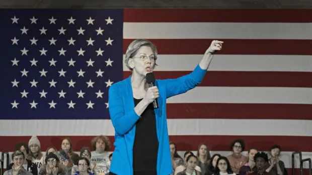 Elizabeth Warren, la candidata izquierdista, ganó dos millones de dólares asesorando a empresas