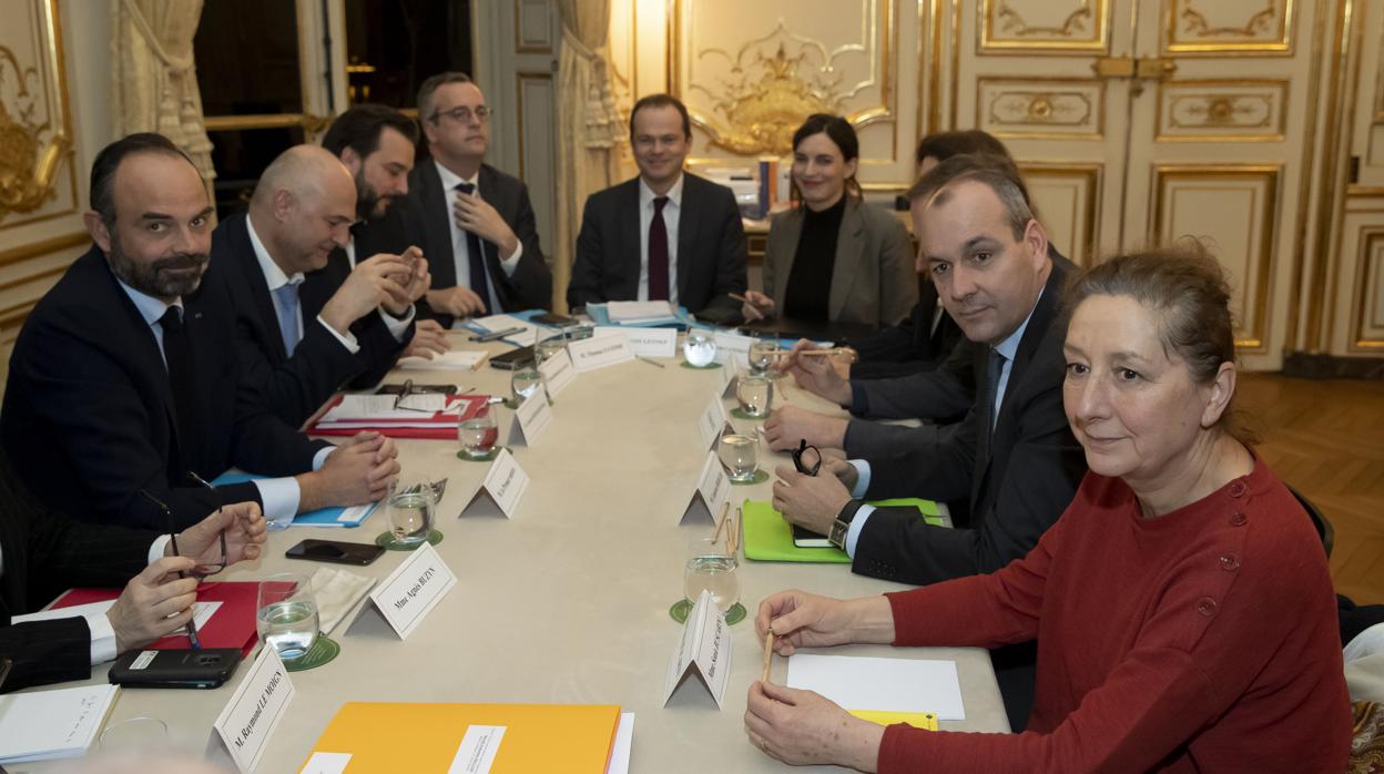 El primer ministro francés, Edouard Philippe, este miércoles durante su reunión con representantes con el sindicato CFDT