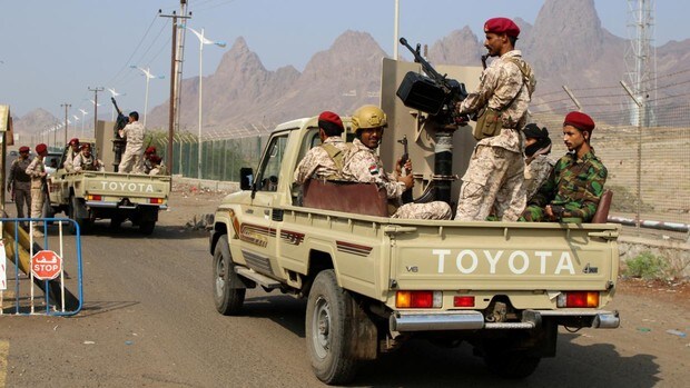 Al menos 7 muertos en Yemen tras una explosión durante un desfile militar