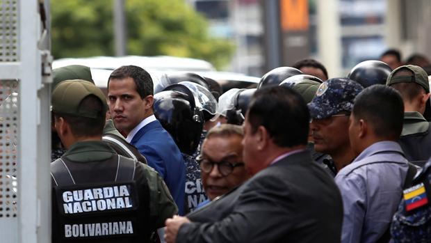 El régimen de Maduro impide el acceso de Guaidó al Parlamento venezolano