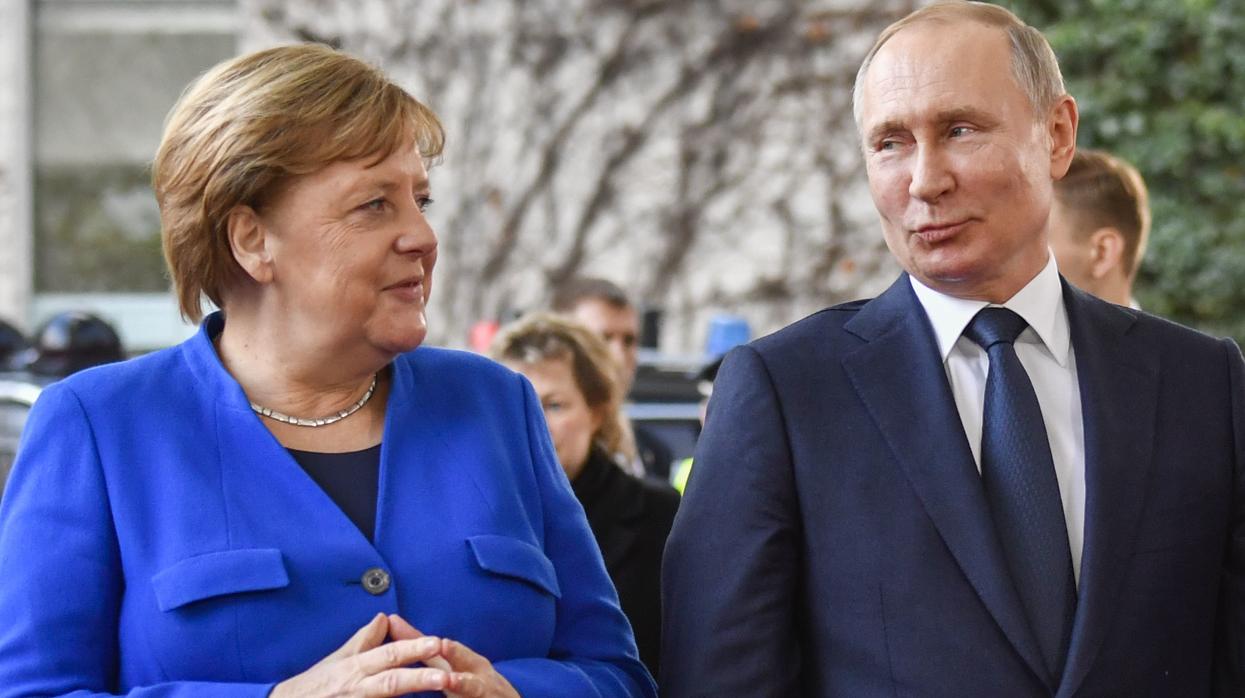 Angela Merkel y Vladímir Putin, este domingo en Berlín