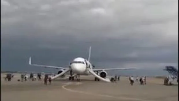 Un avión aterriza de emergencia en Perú por una amenaza de bomba