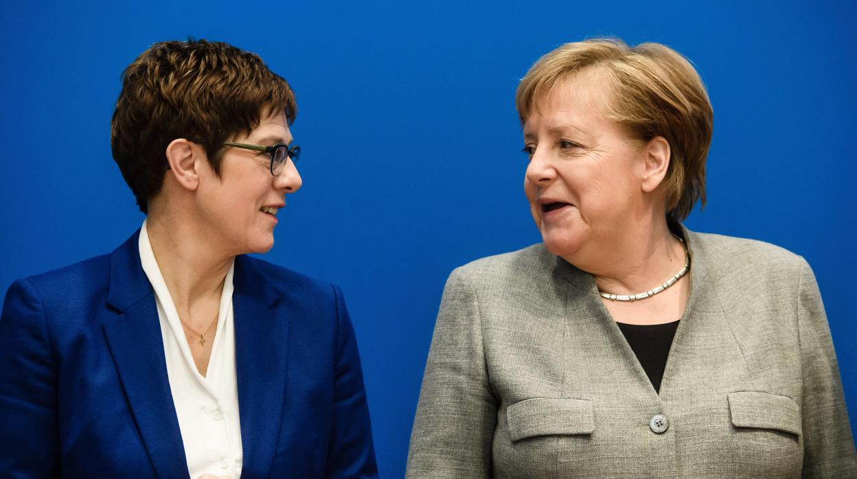 AKK y Angela Merkel