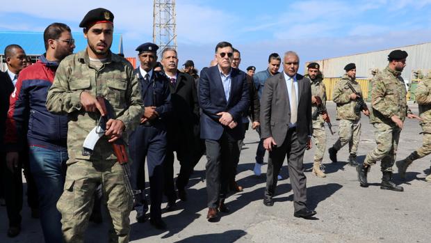 Turquía confirma que recluta milicianos sirios para luchar en Libia