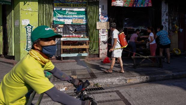 El presidente de Filipinas ordena «disparar a matar» a los que violen la cuarentena por coronavirus