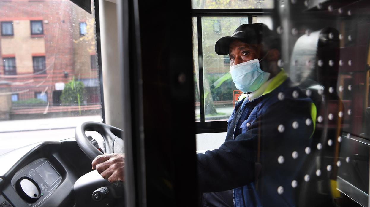 Un conductor de autobús en Londres