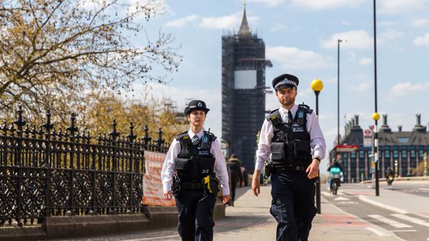 Londres no revisará las medidas de confinamiento y las mantendrá vigentes hasta nuevo aviso