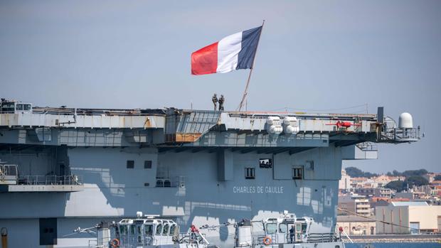 Francia anuncia 668 marinos contagiados a bordo del portaviones nuclear «Charles de Gaulle»