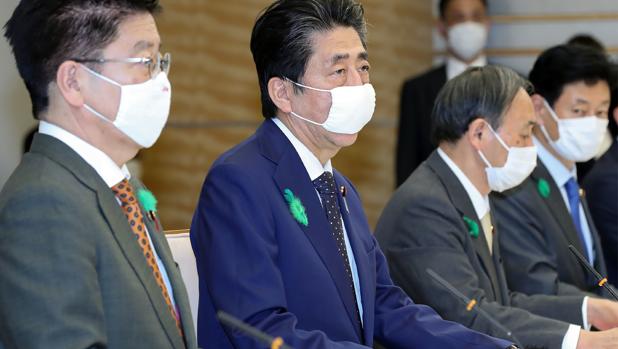 Japón extiende a todo el país el estado de emergencia por el coronavirus